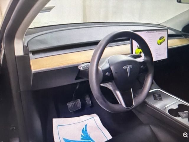 Used 2024 Tesla Model Y Long Range RWD image 7