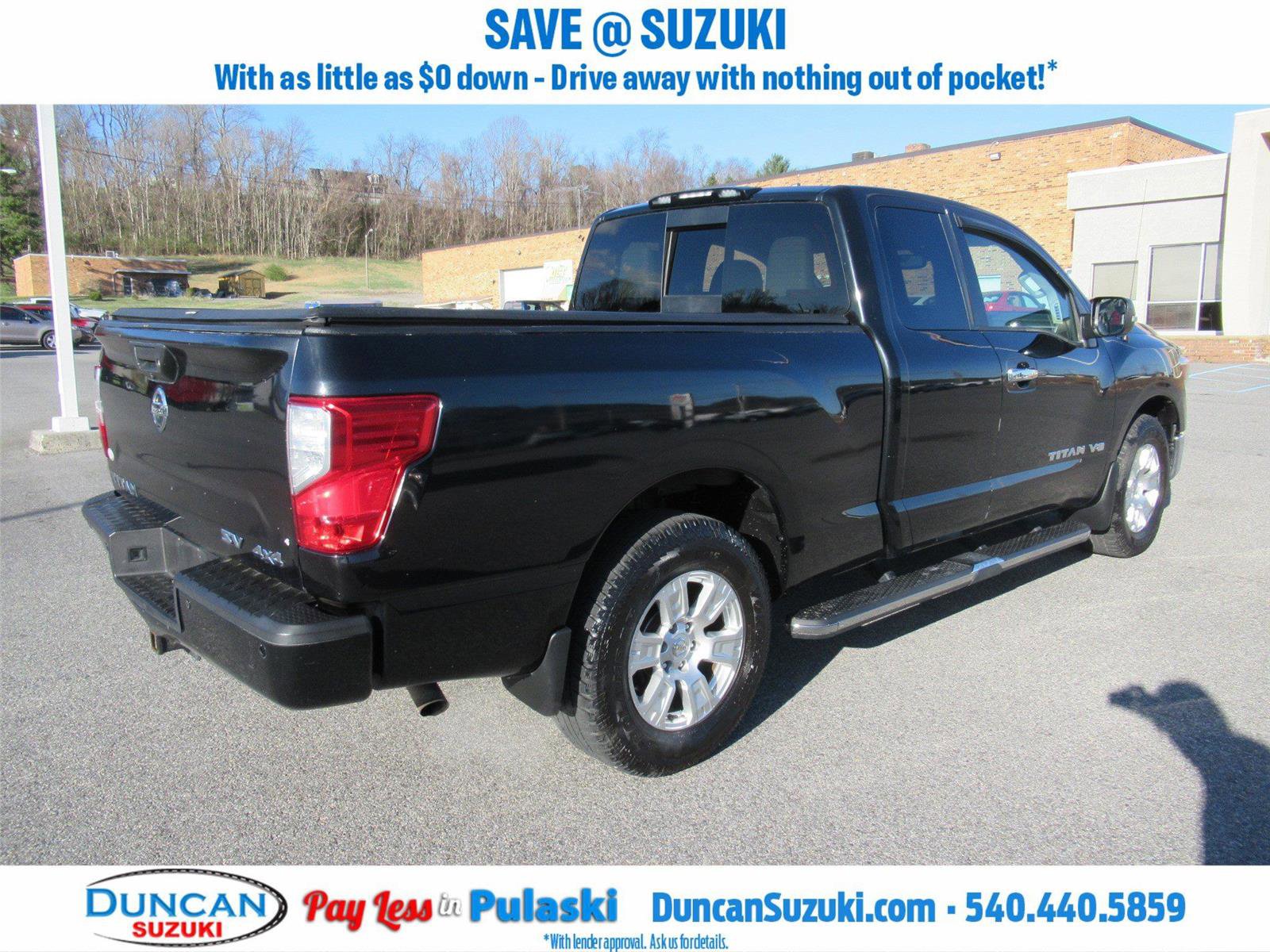 Used 2018 Nissan Titan SV w/ SV Convenience Package AWD/4WD image 3