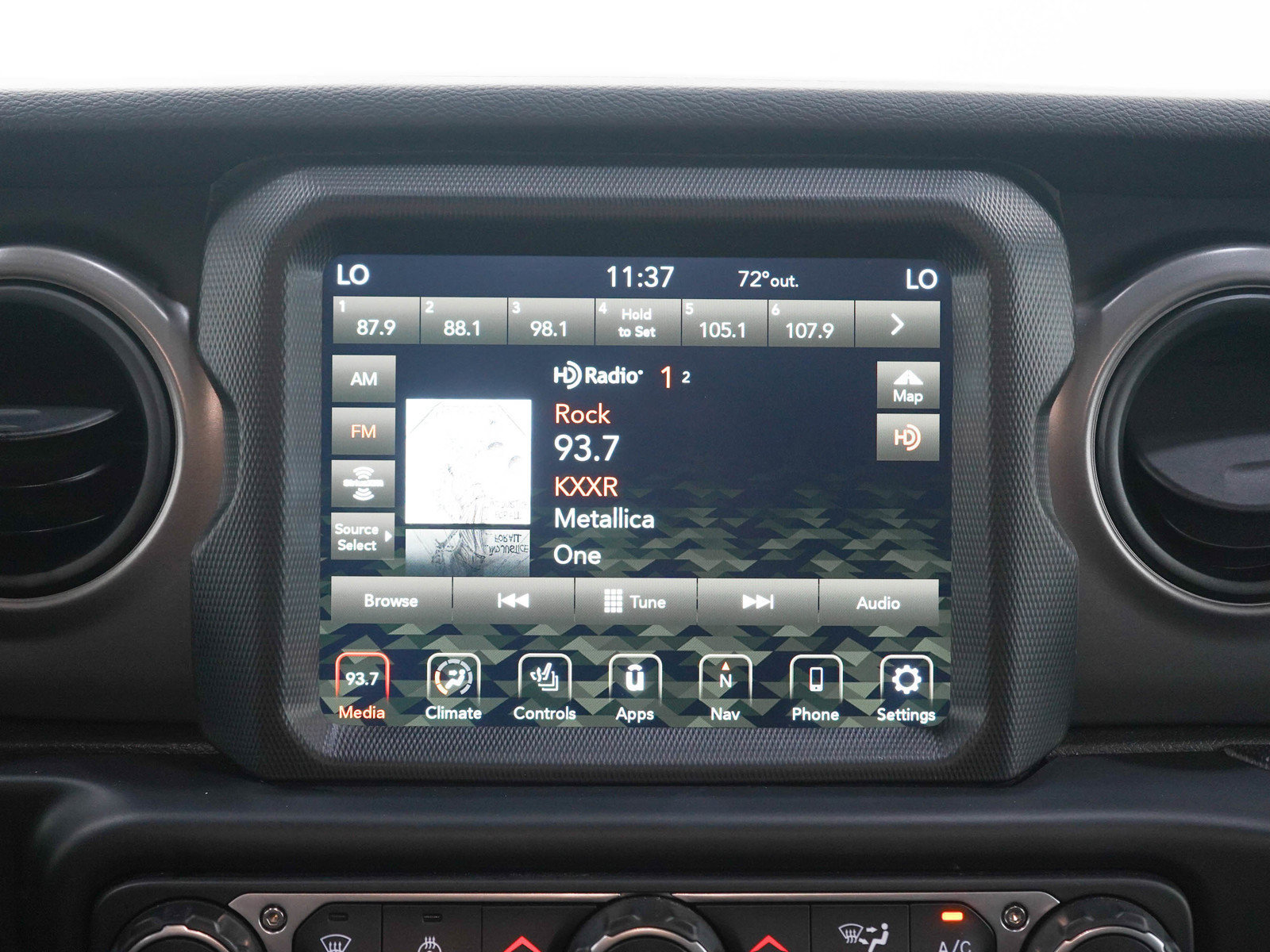 Used 2022 Jeep Wrangler Unlimited Sport AWD/4WD image 17