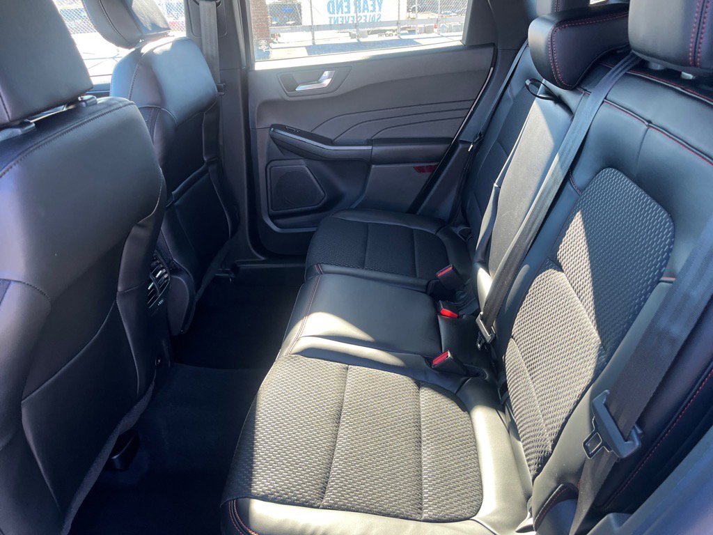 New 2026 Ford Escape ST-Line w/ Tech Pack #1 image 18