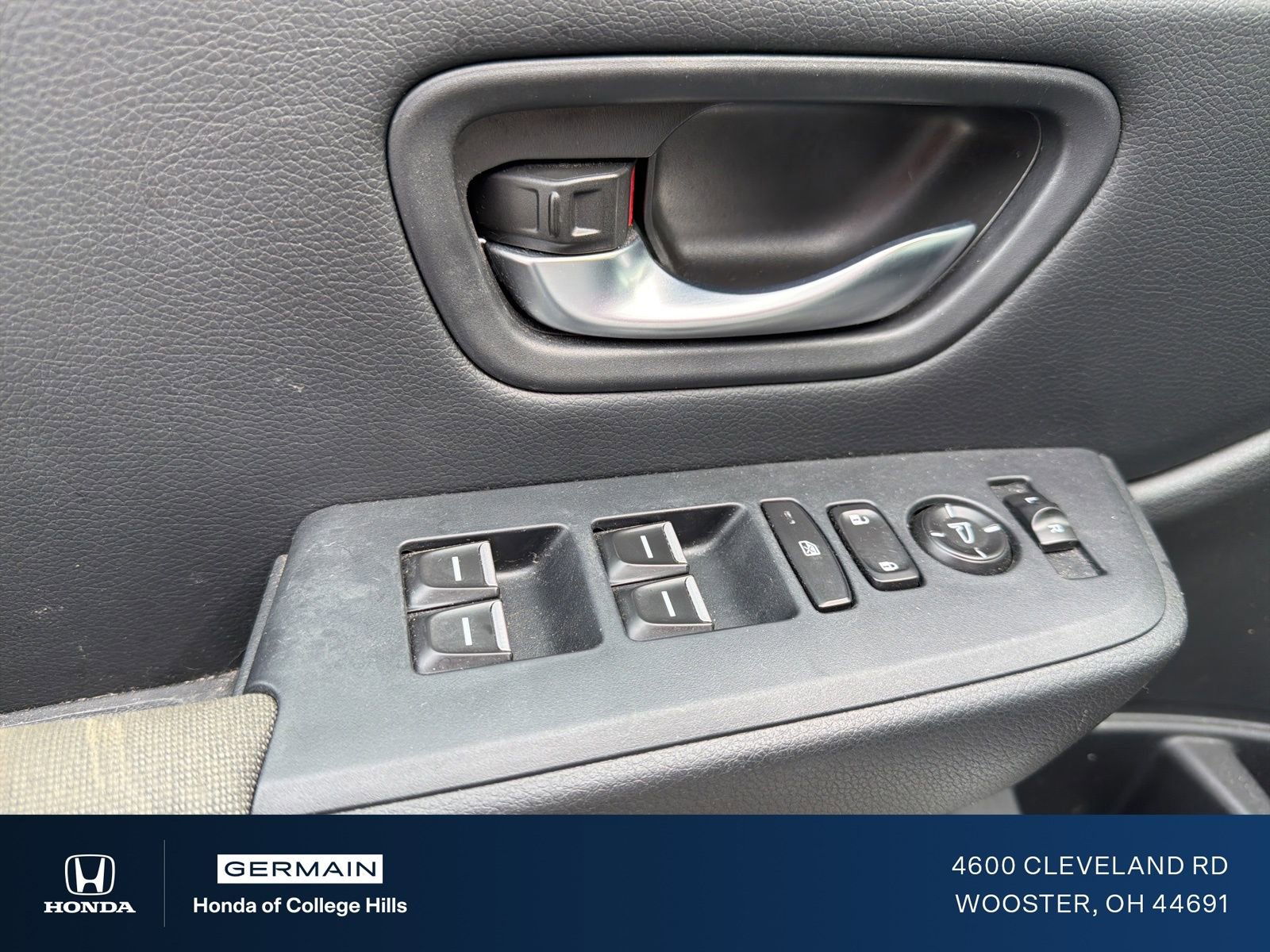 Used 2023 Honda Pilot Sport image 15