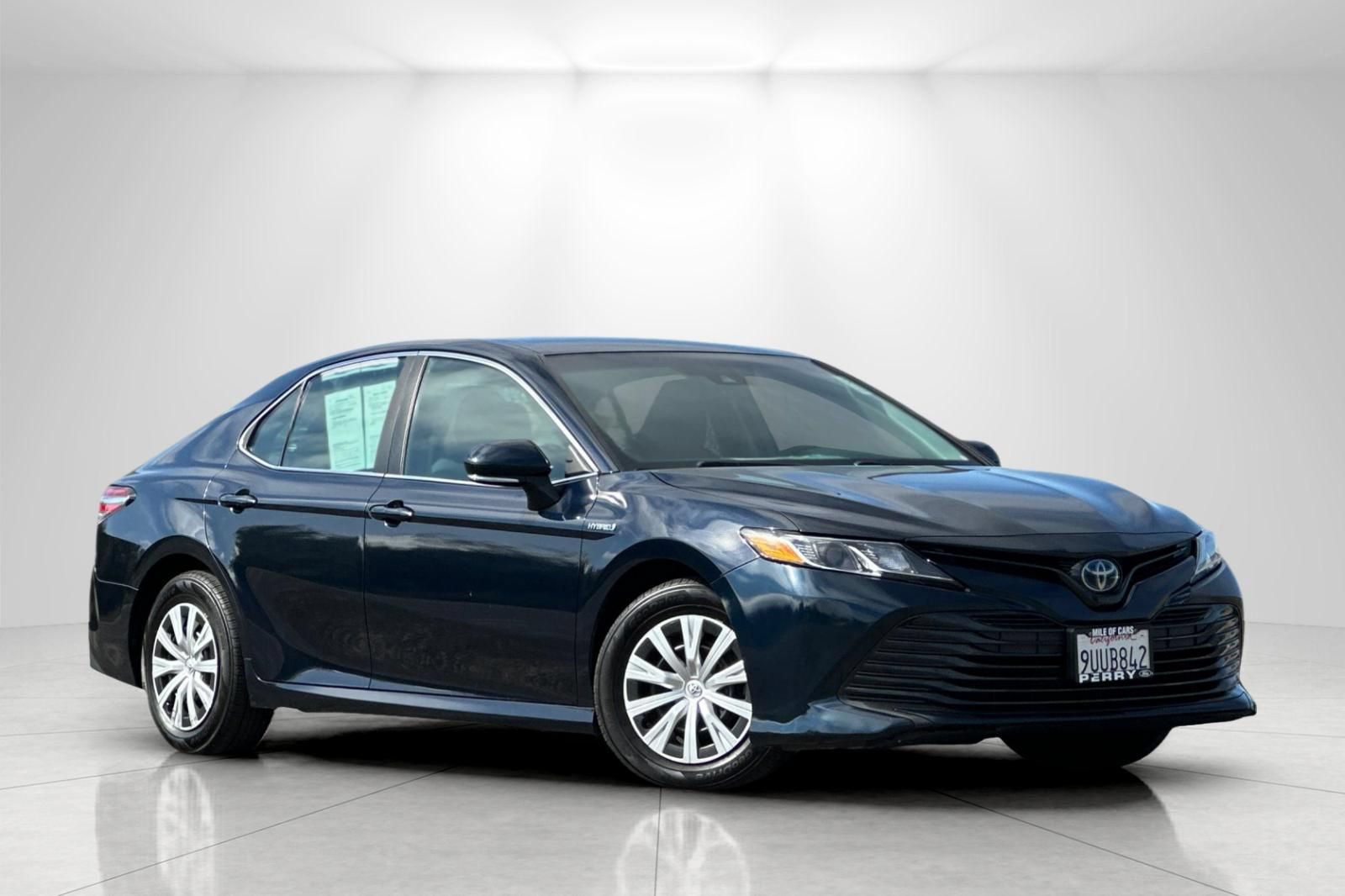Used 2020 Toyota Camry LE w/ Fleet Convenience Package FWD image 1