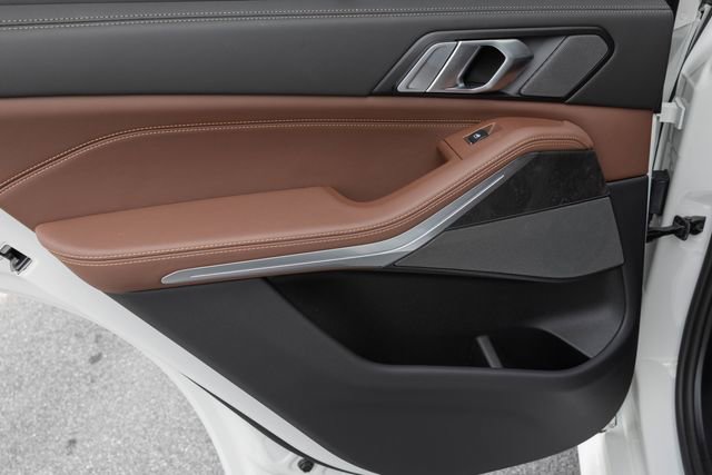 Used 2025 BMW X5 M60i image 16