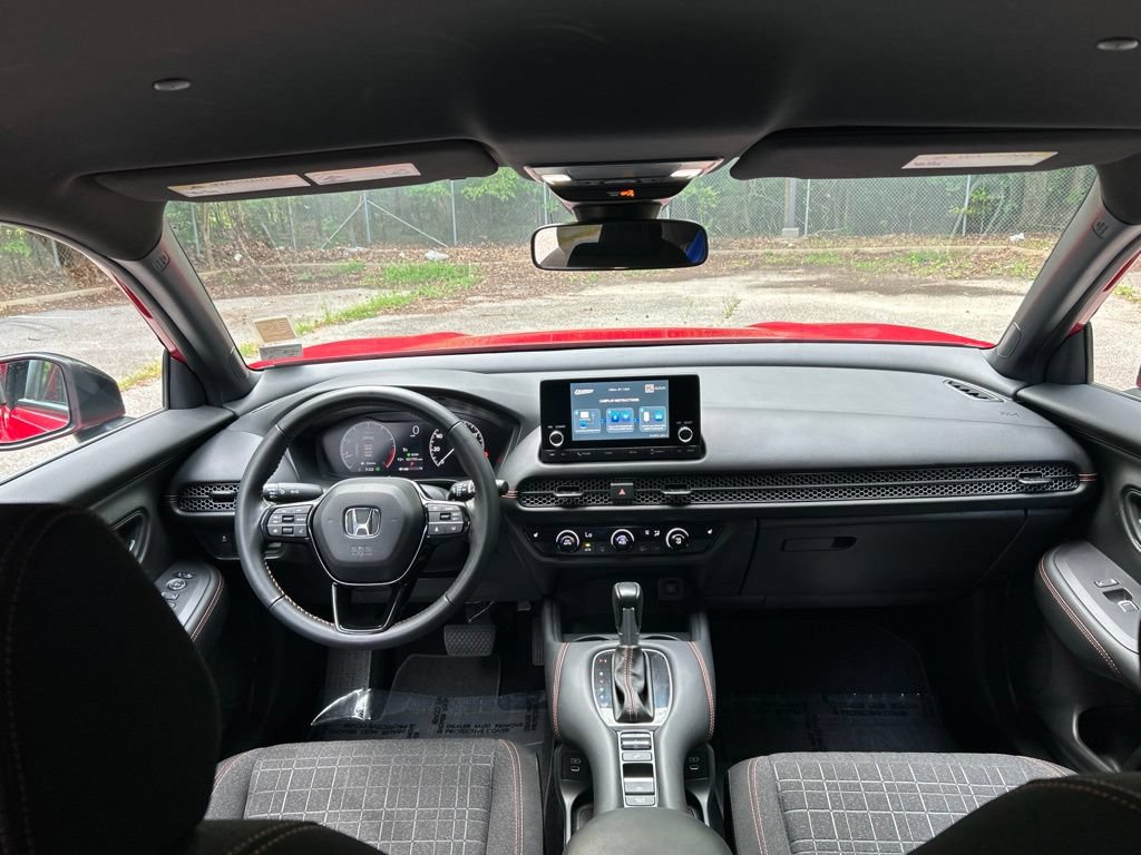 Used 2025 Honda HR-V Sport image 28