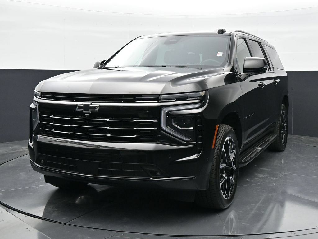 Used 2025 Chevrolet Suburban RST w/ Comfort Package AWD/4WD image 5