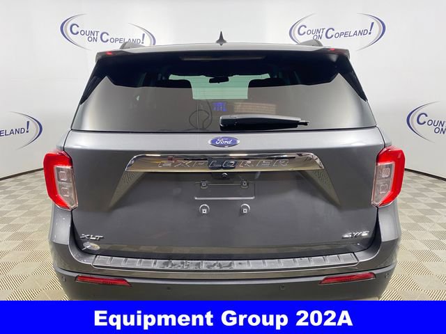 Used 2022 Ford Explorer XLT w/ Equipment Group 202A image 7