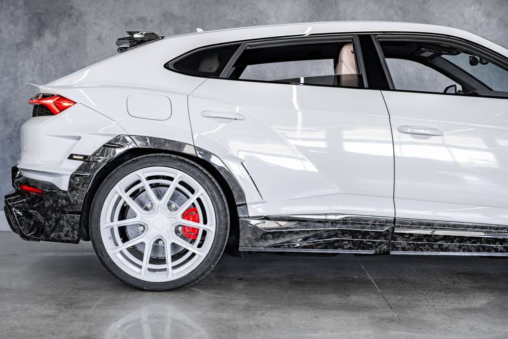 Used 2026 Lamborghini Urus SE AWD/4WD image 11