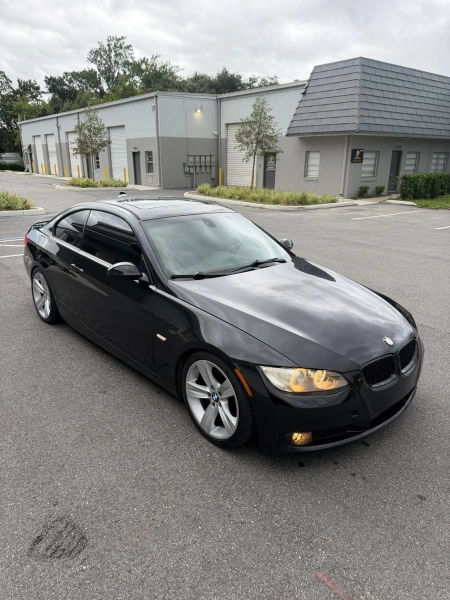 Used 2009 BMW 335i Coupe w/ Premium Pkg RWD image 4