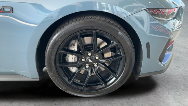 Used 2025 Ford Mustang GT Premium RWD image 27
