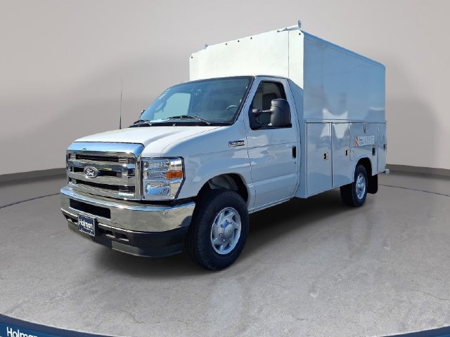 New 2027 Ford E-350 and Econoline 350 Super Duty w/ Power Equipment Group RWD image 1