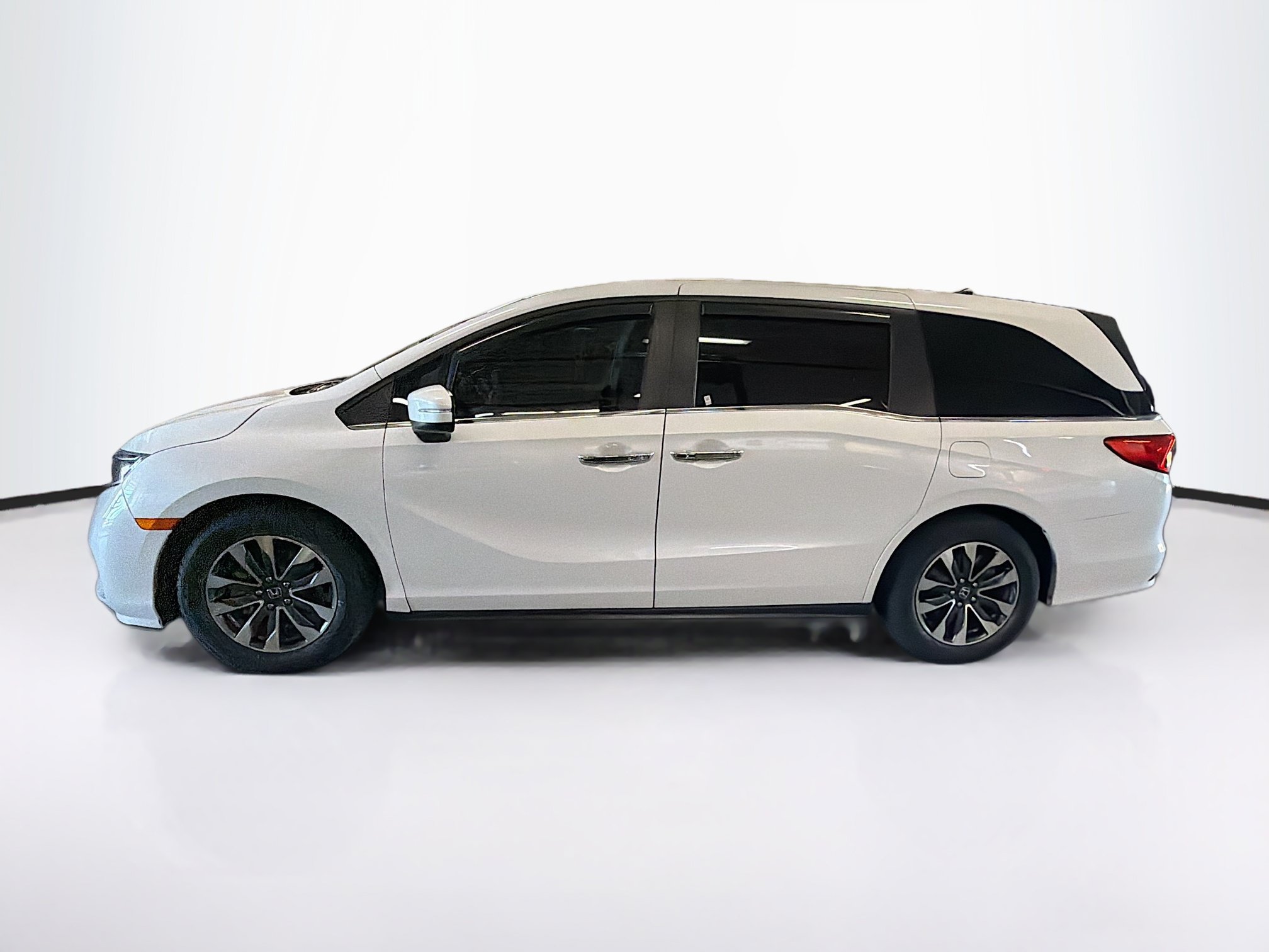 Used 2023 Honda Odyssey EX-L image 4