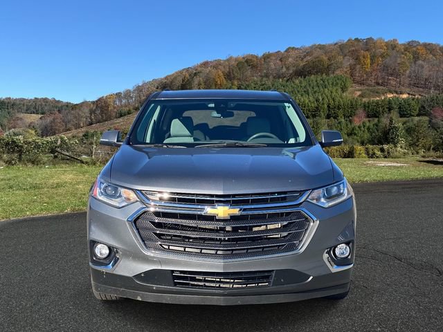 Used 2021 Chevrolet Traverse LT image 2