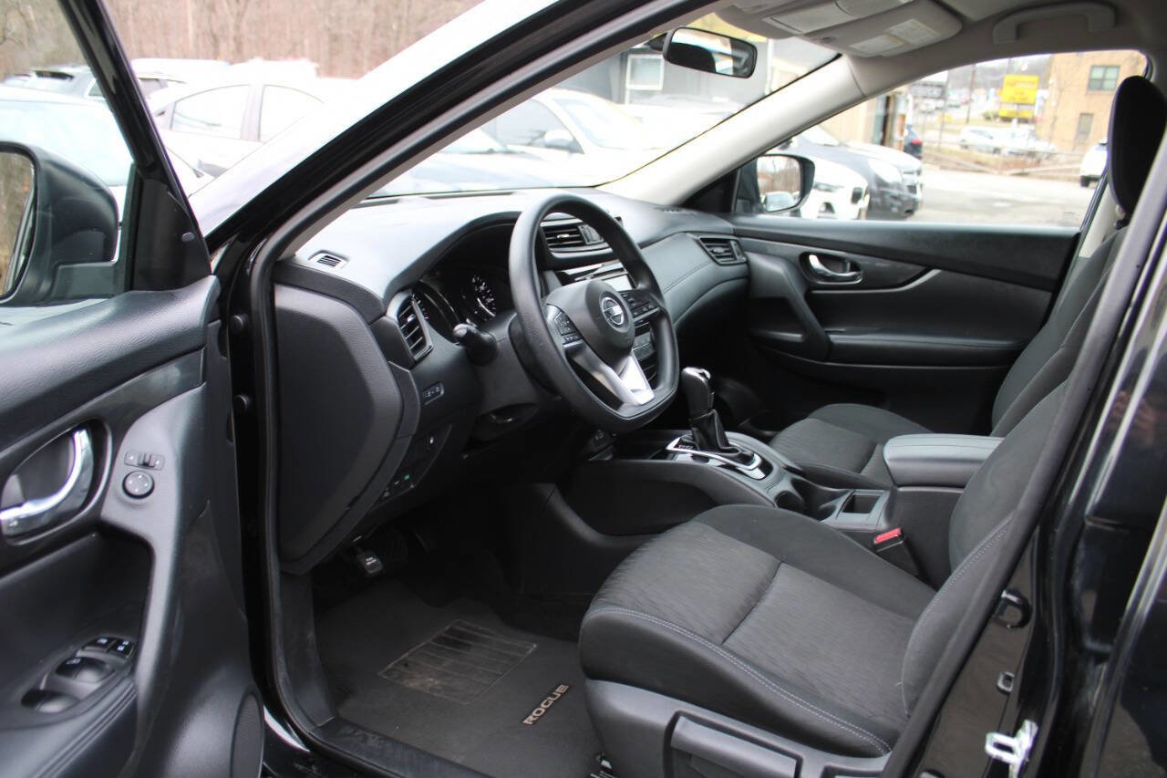 Used 2018 Nissan Rogue S image 22