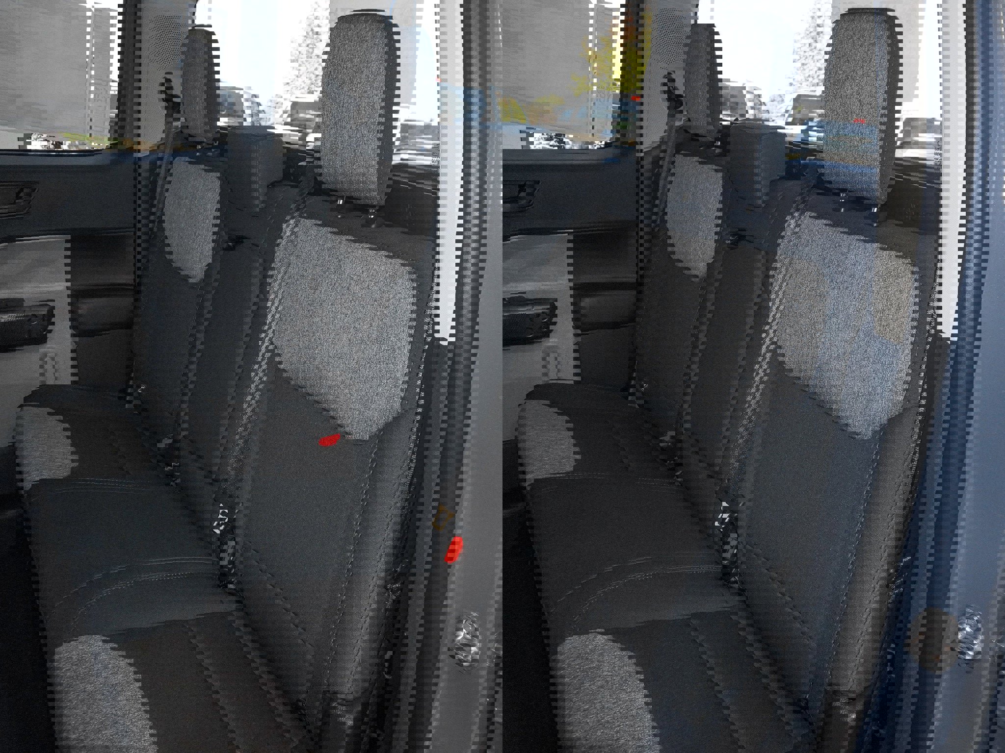 New 2025 Ford Maverick XLT image 37