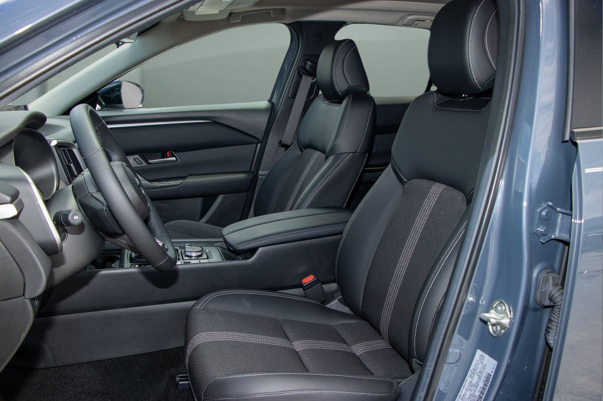 Used 2025 MAZDA CX-50 AWD 2.5 S w/ Premium Package image 10