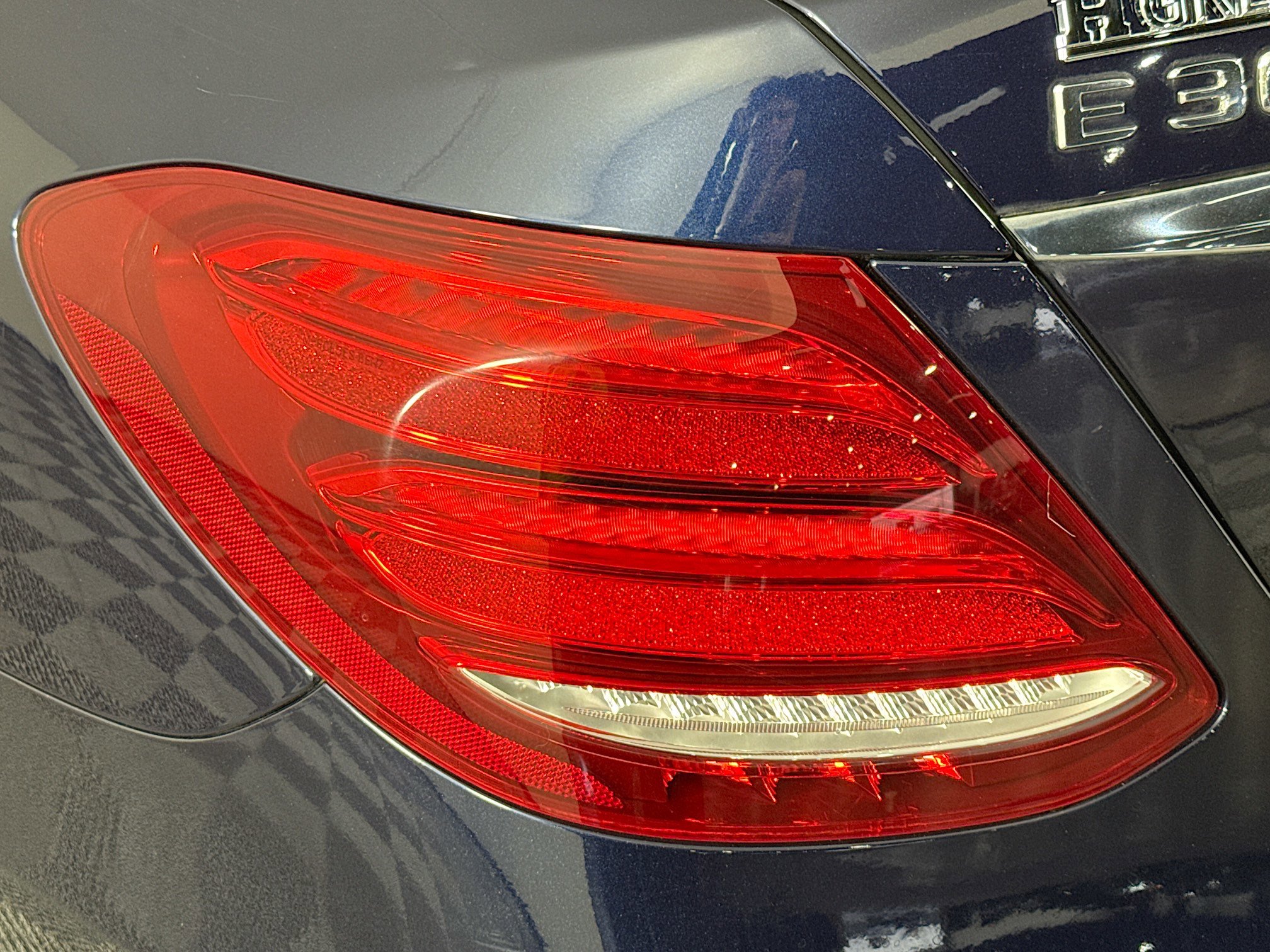 Used 2018 Mercedes-Benz E 300 w/ Premium 1 Package image 34