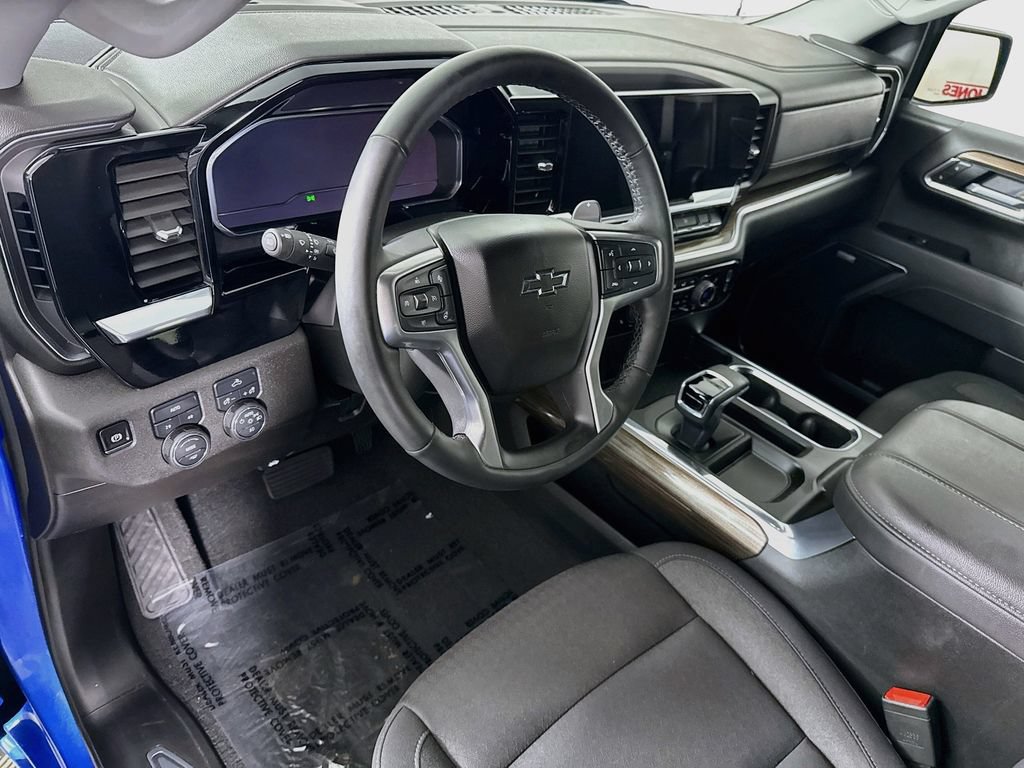 Used 2025 Chevrolet Silverado 1500 RST w/ Convenience Package II AWD/4WD image 19