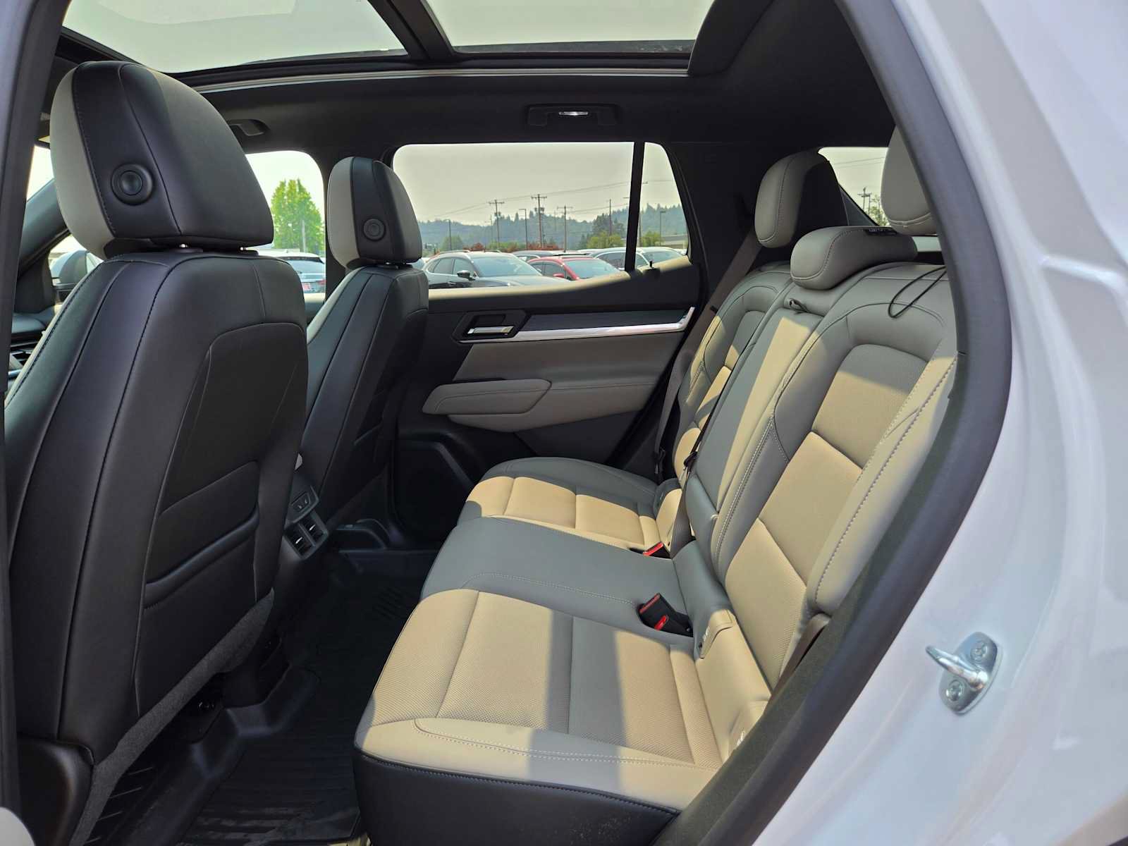 Used 2026 GMC Terrain Elevation w/ Elevation Premium Package AWD/4WD image 17