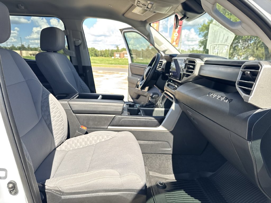 Used 2023 Toyota Tundra SR5 w/ SR5 Convenience Package AWD/4WD image 31
