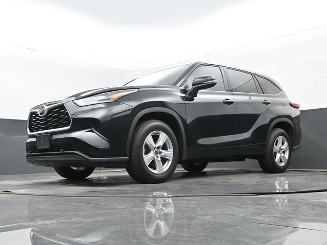Used 2021 Toyota Highlander L FWD image 12