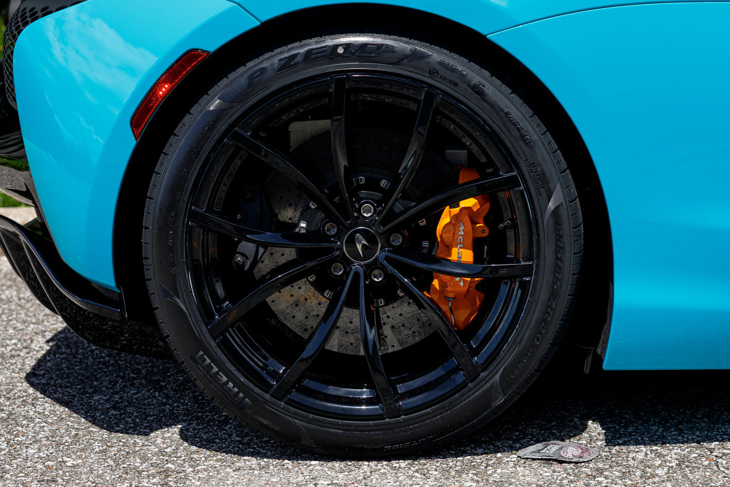 Used 2023 McLaren Artura RWD image 12