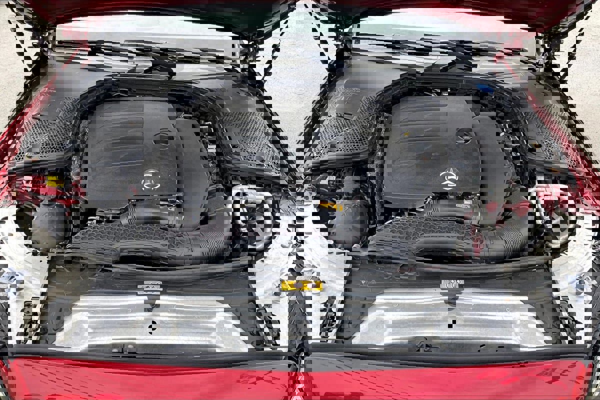 Used 2020 Mercedes-Benz C 300 Sedan w/ Premium Package image 10