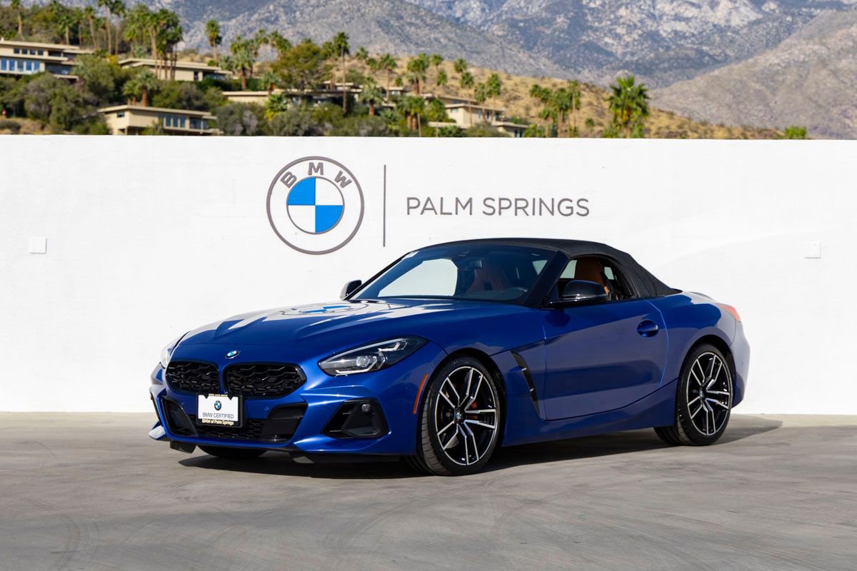 Certified 2023 BMW Z4 M40i w/ Premium Package image 3