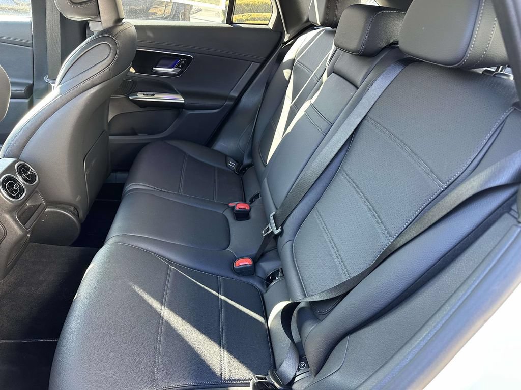 Used 2024 Mercedes-Benz GLC 300 4MATIC image 15