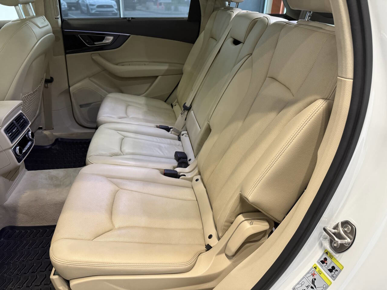 Used 2017 Audi Q7 3.0T Premium Plus image 35
