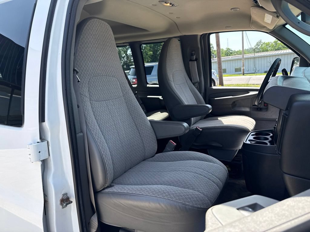 Used 2015 Chevrolet Express 3500 LT w/ LT Preferred Equipment Group RWD image 37