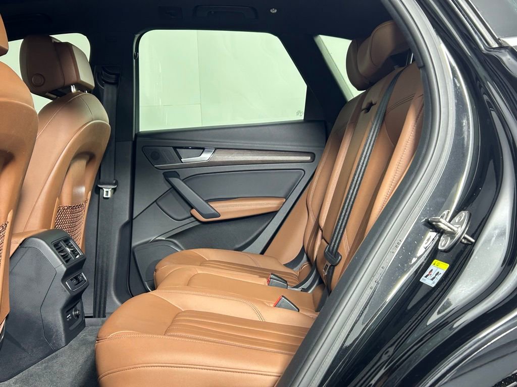 Used 2021 Audi Q5 2.0T Premium Plus w/ Premium Plus Package image 17