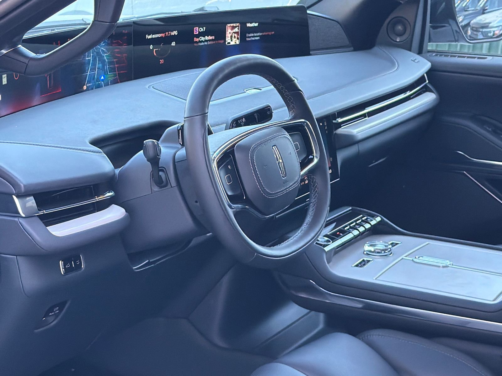 New 2026 Lincoln Navigator L Reserve w/ Jet Appearance Package AWD/4WD image 16