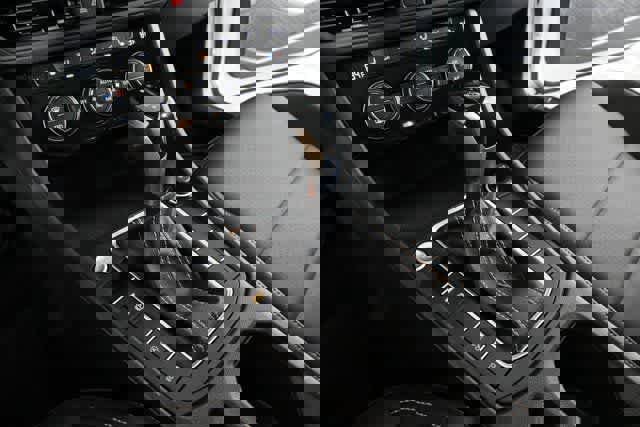 Certified 2022 Volkswagen Jetta SE image 25