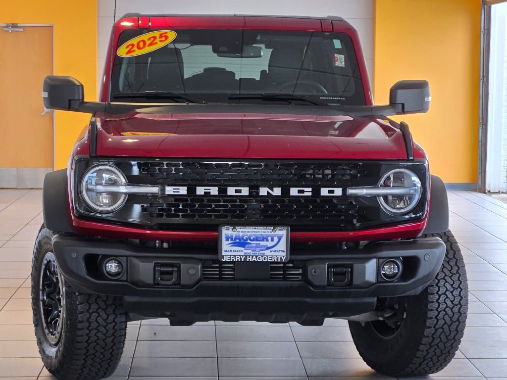 Used 2025 Ford Bronco Badlands AWD/4WD image 3