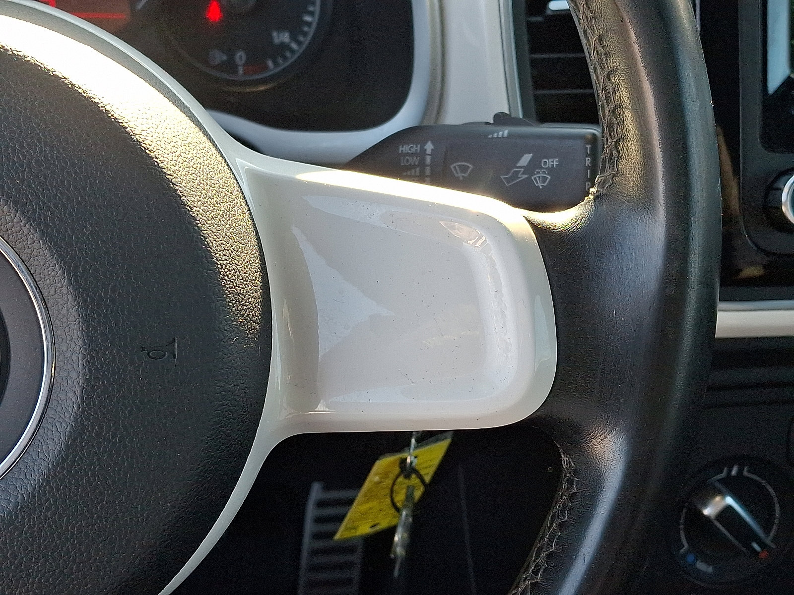 Used 2012 Volkswagen Beetle Turbo image 19