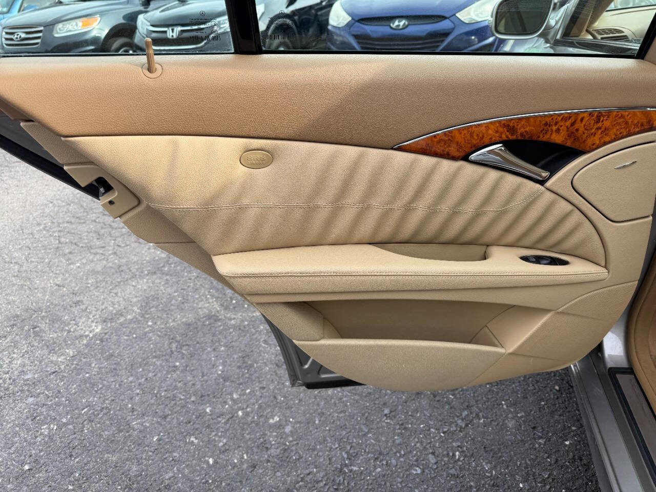 Used 2008 Mercedes-Benz E 320 BlueTEC Sedan image 25