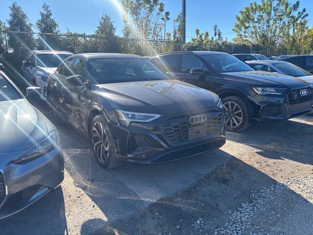 Certified 2024 Audi Q8 e-tron Premium Plus w/ Premium Plus Package AWD/4WD image 11