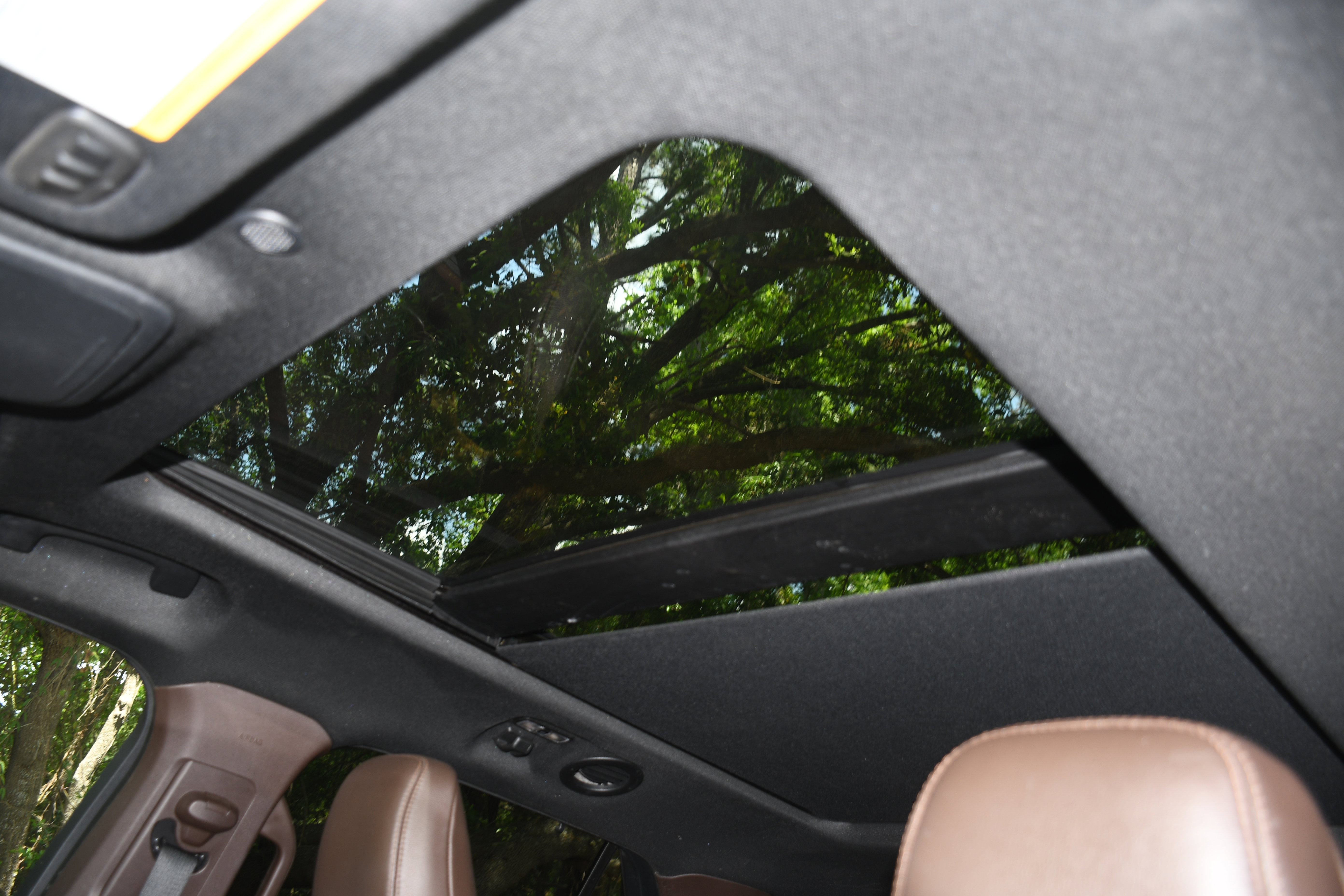 Used 2022 Ford Explorer King Ranch w/ Class IV Trailer Tow Package RWD image 7