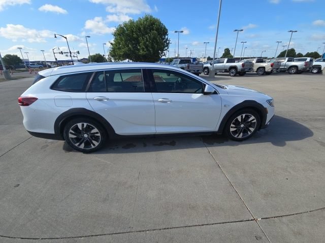 Used 2018 Buick Regal Essence w/ Driver Confidence Package #1 AWD/4WD image 8