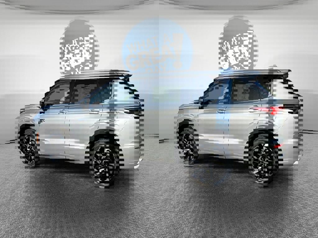 New 2025 Mitsubishi Outlander SEL image 6