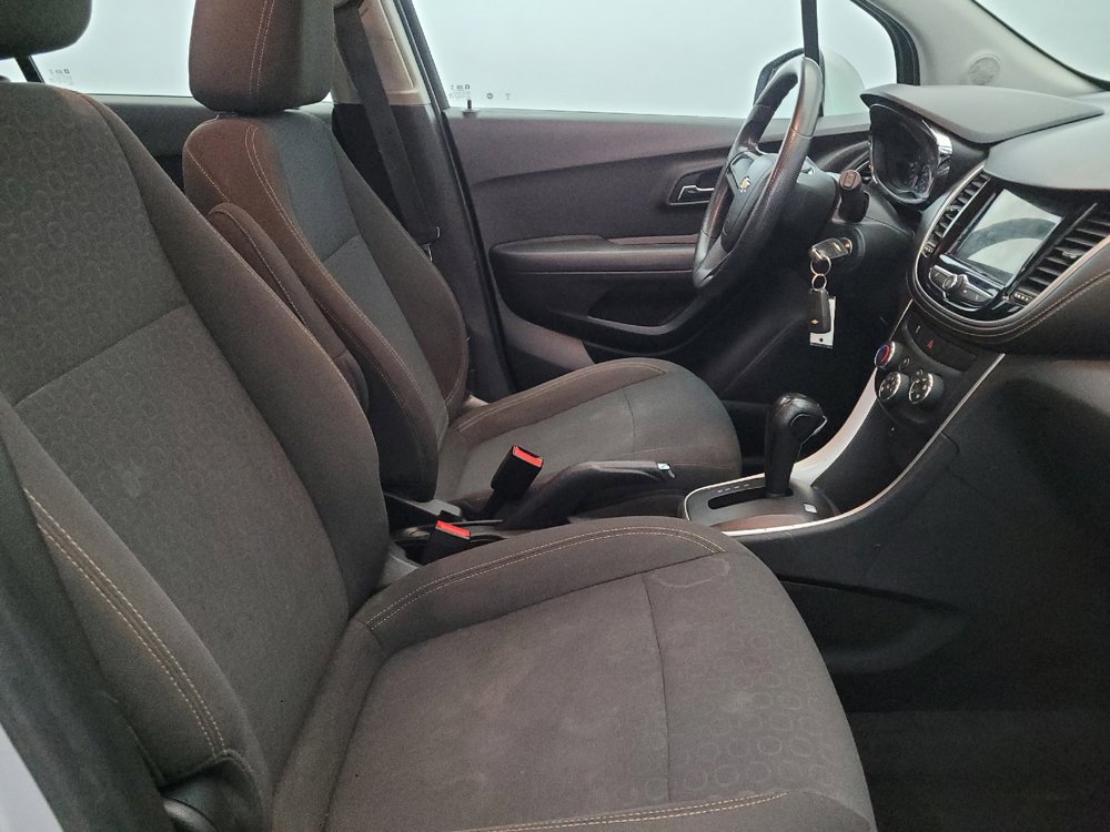 Used 2018 Chevrolet Trax LS image 21