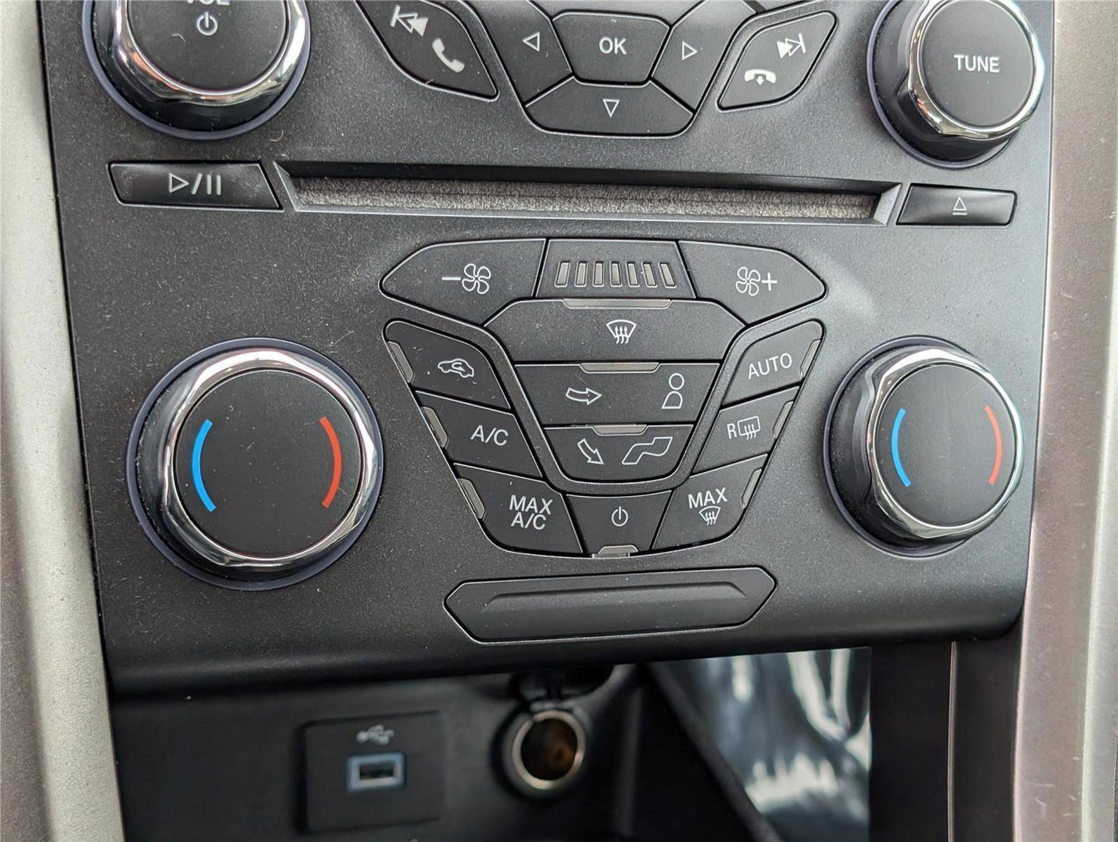 Used 2018 Ford Fusion S FWD image 25