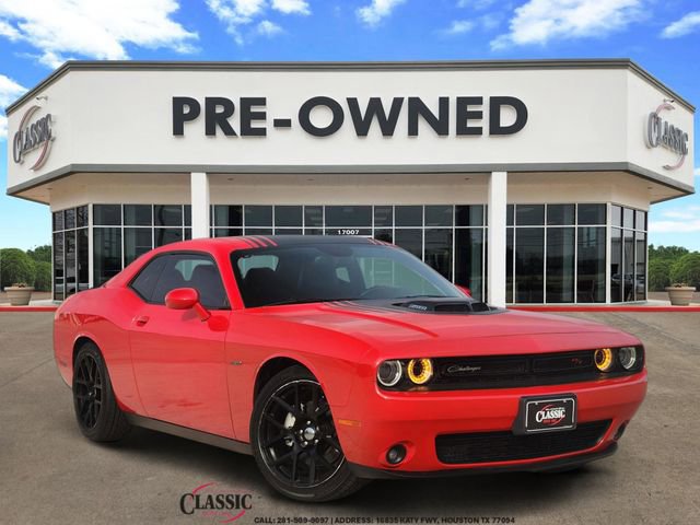 Used 2015 Dodge Challenger R/T image 1