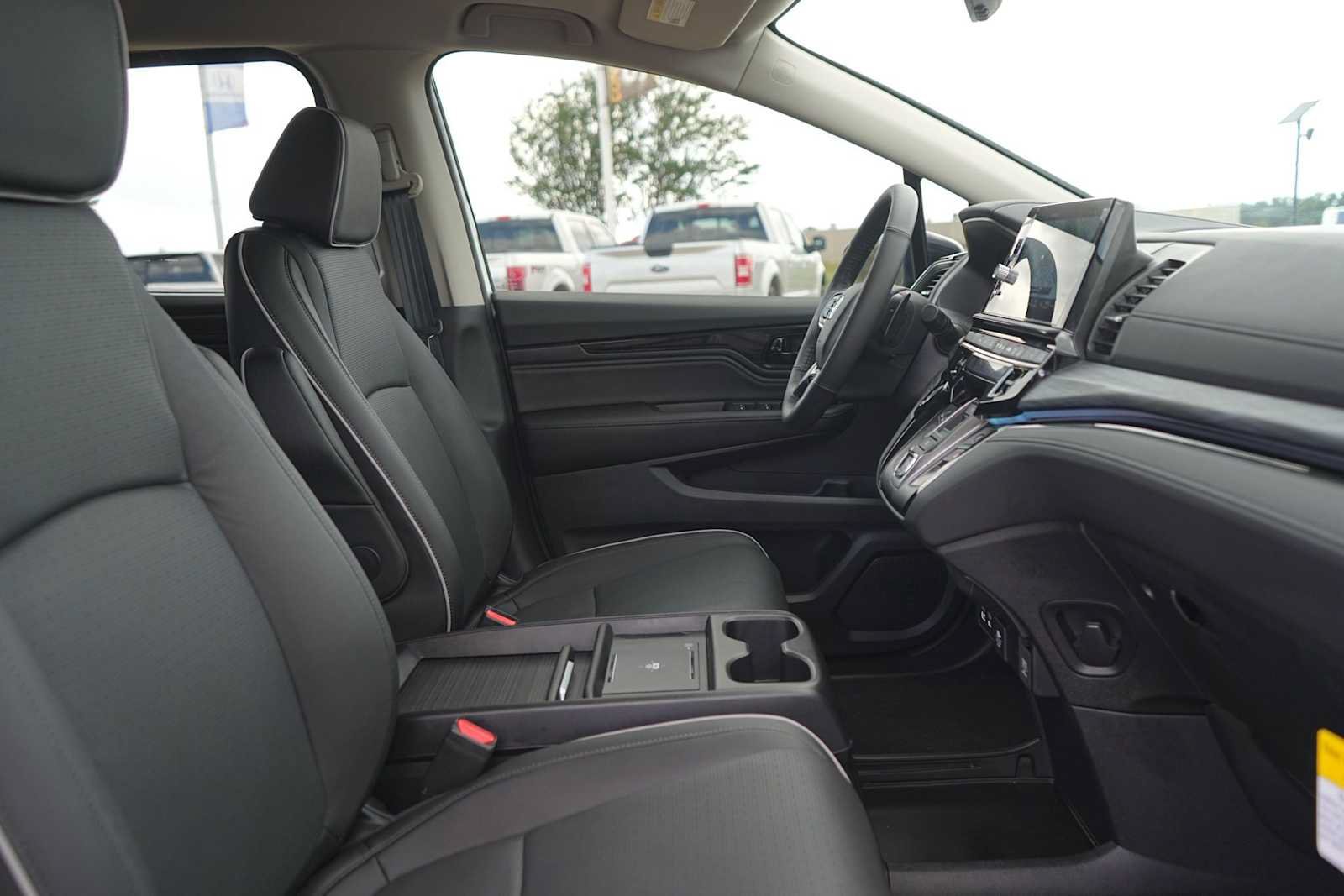 Used 2026 Honda Odyssey Elite image 15