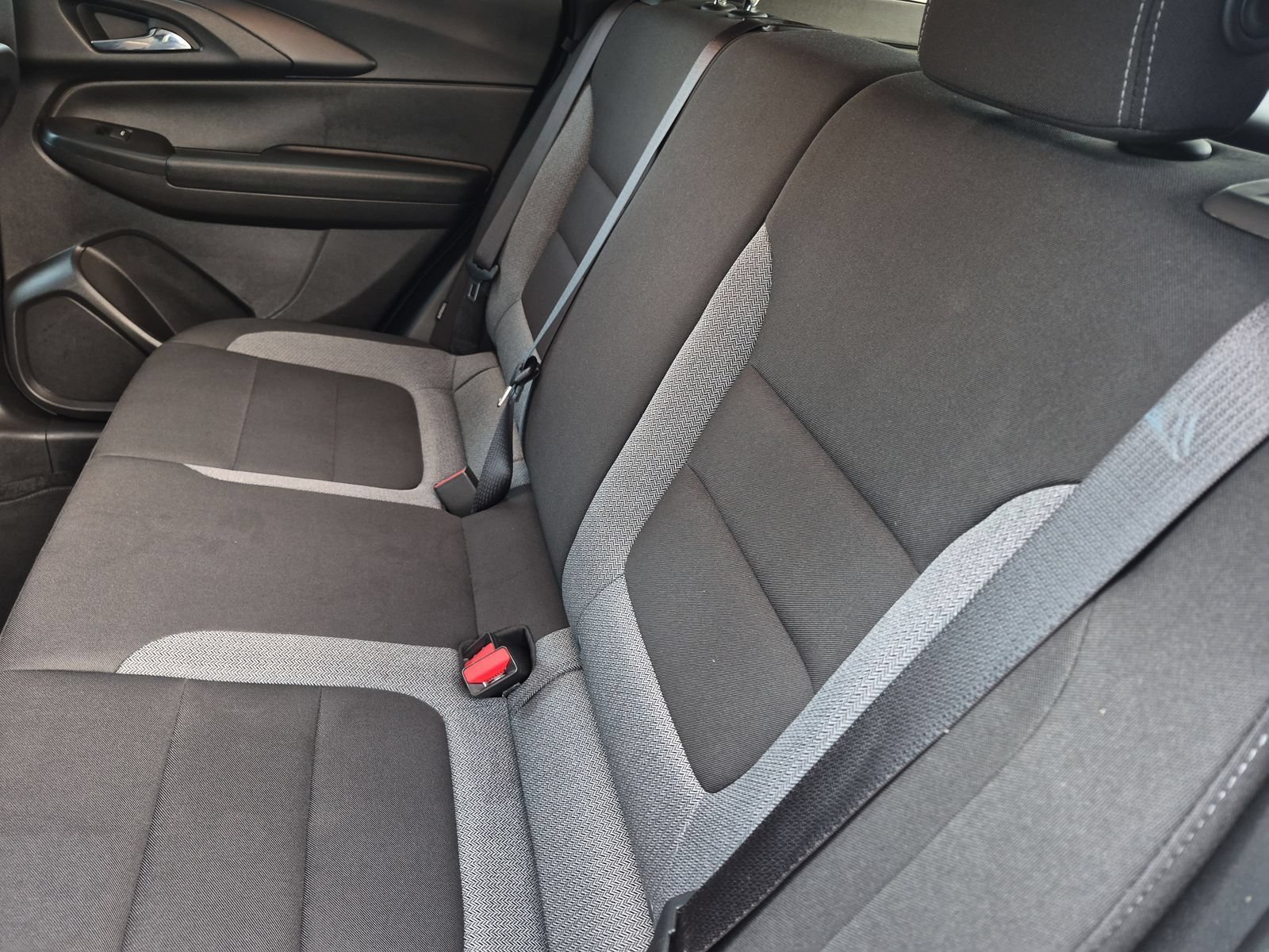 Used 2025 Chevrolet TrailBlazer LT AWD/4WD image 19
