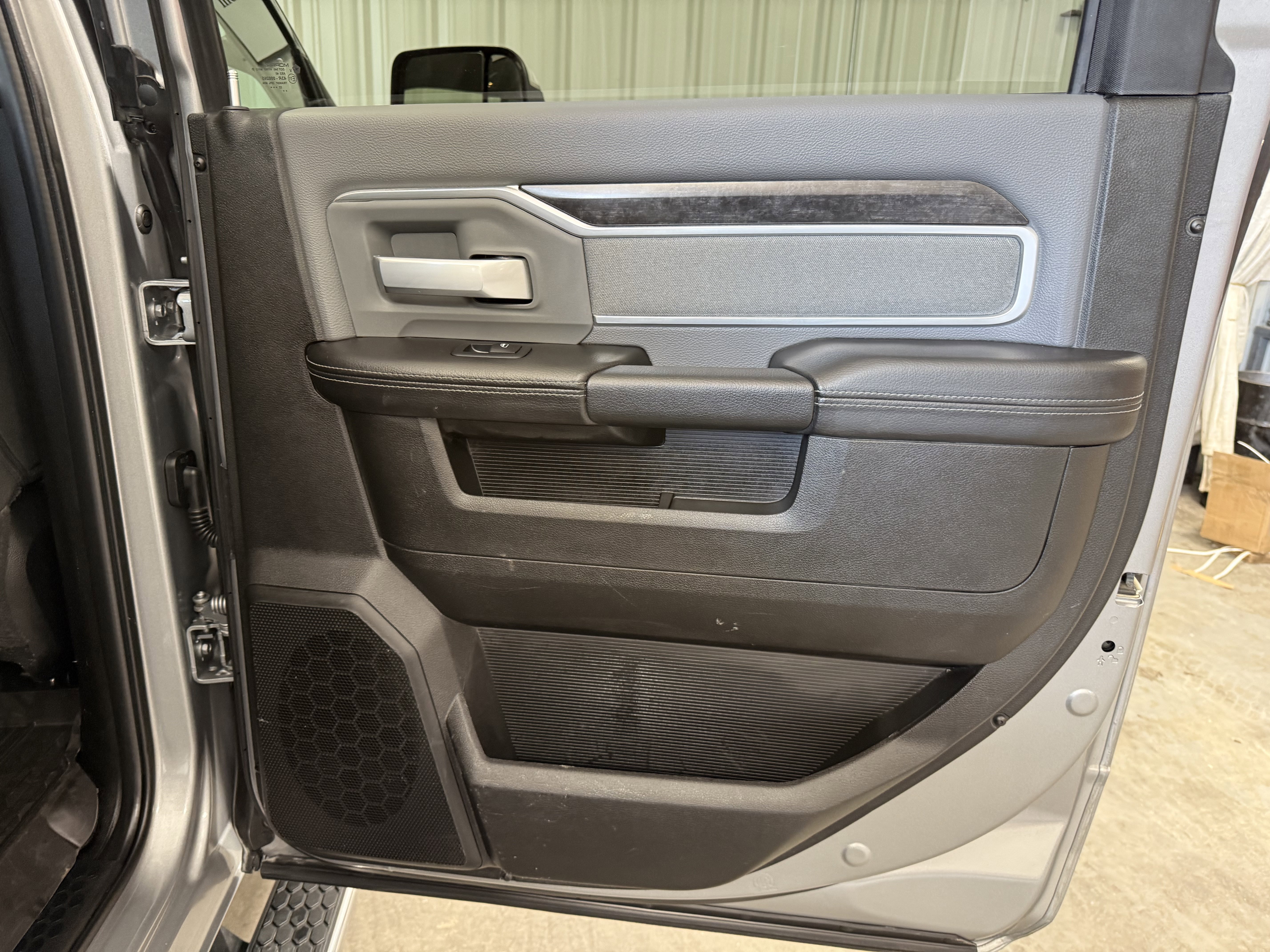 Used 2022 RAM 2500 Big Horn w/ Snow Chief Group image 6