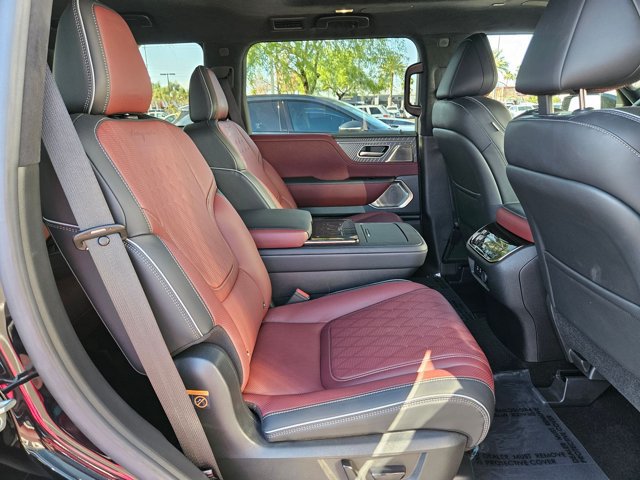 Used 2025 INFINITI QX80 Autograph w/ Autograph Exterior Package AWD/4WD image 25