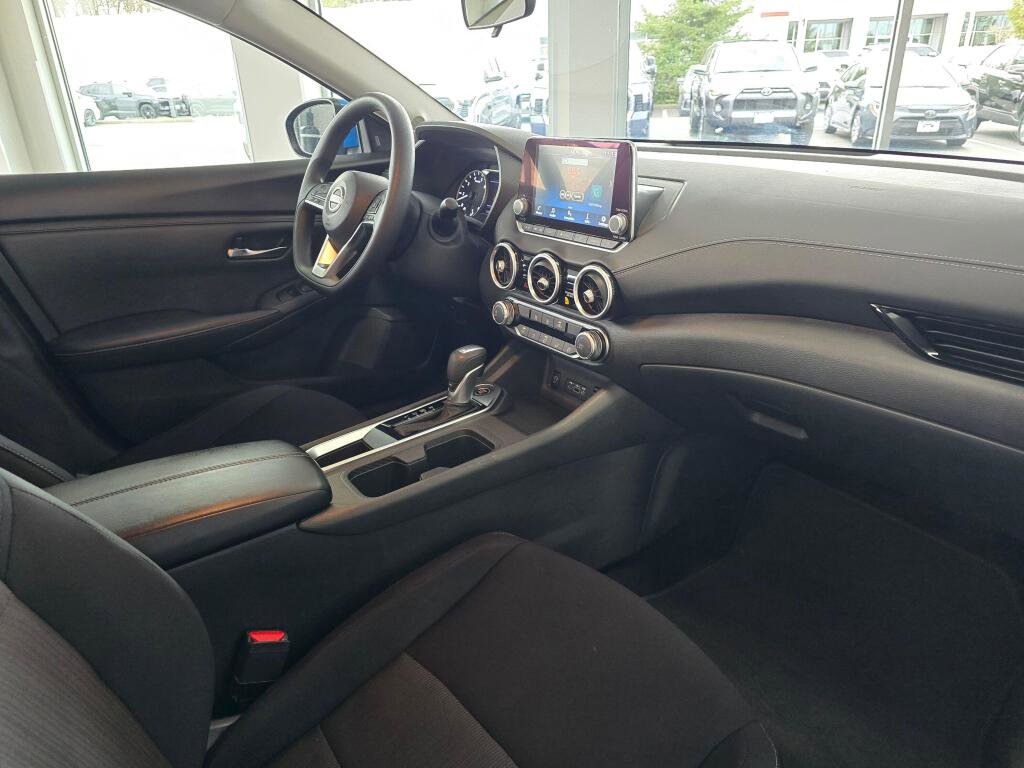 Used 2024 Nissan Sentra SV FWD image 43