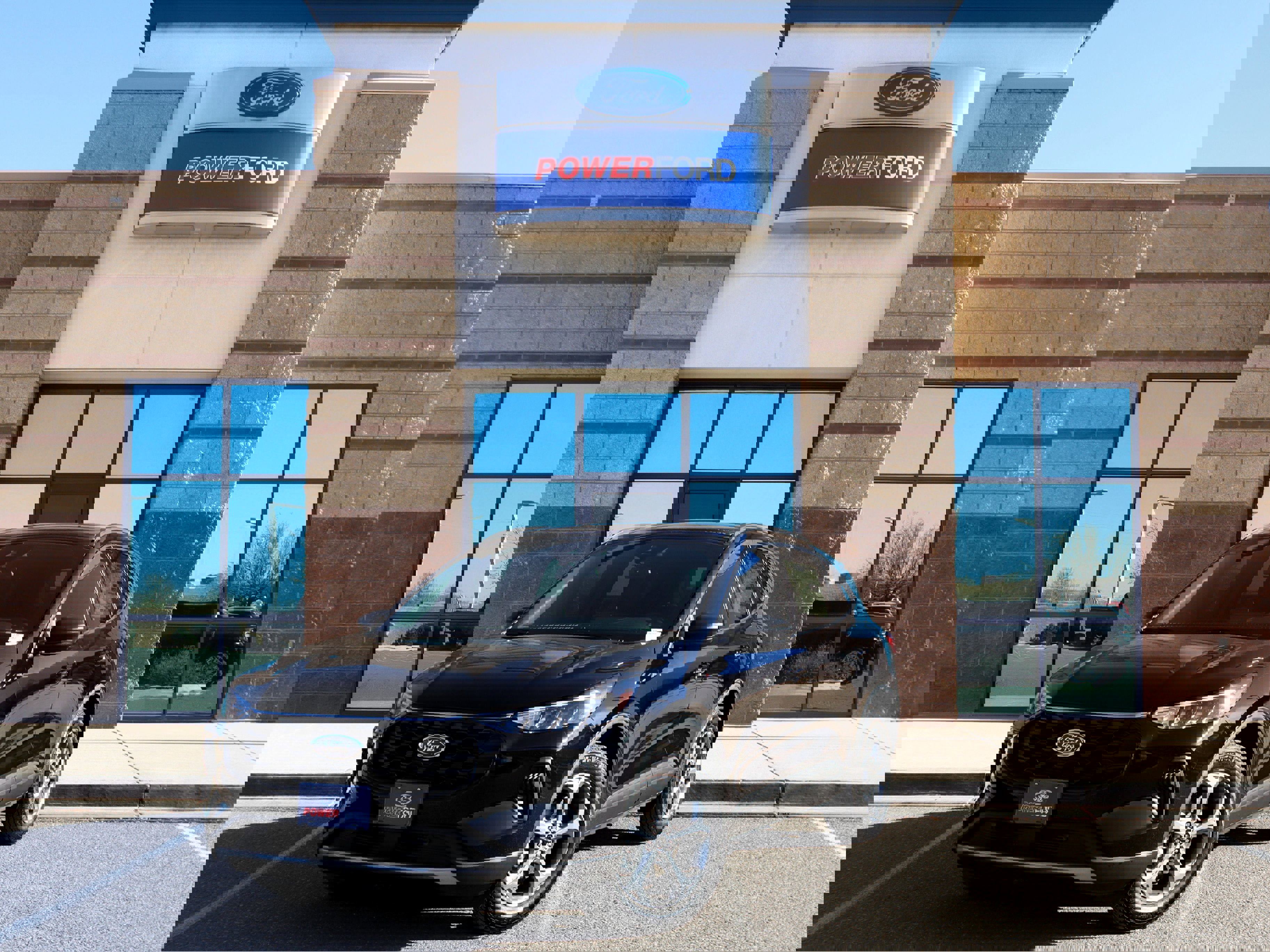 New 2025 Ford Escape ST-Line w/ Equipment Group 301A image 2