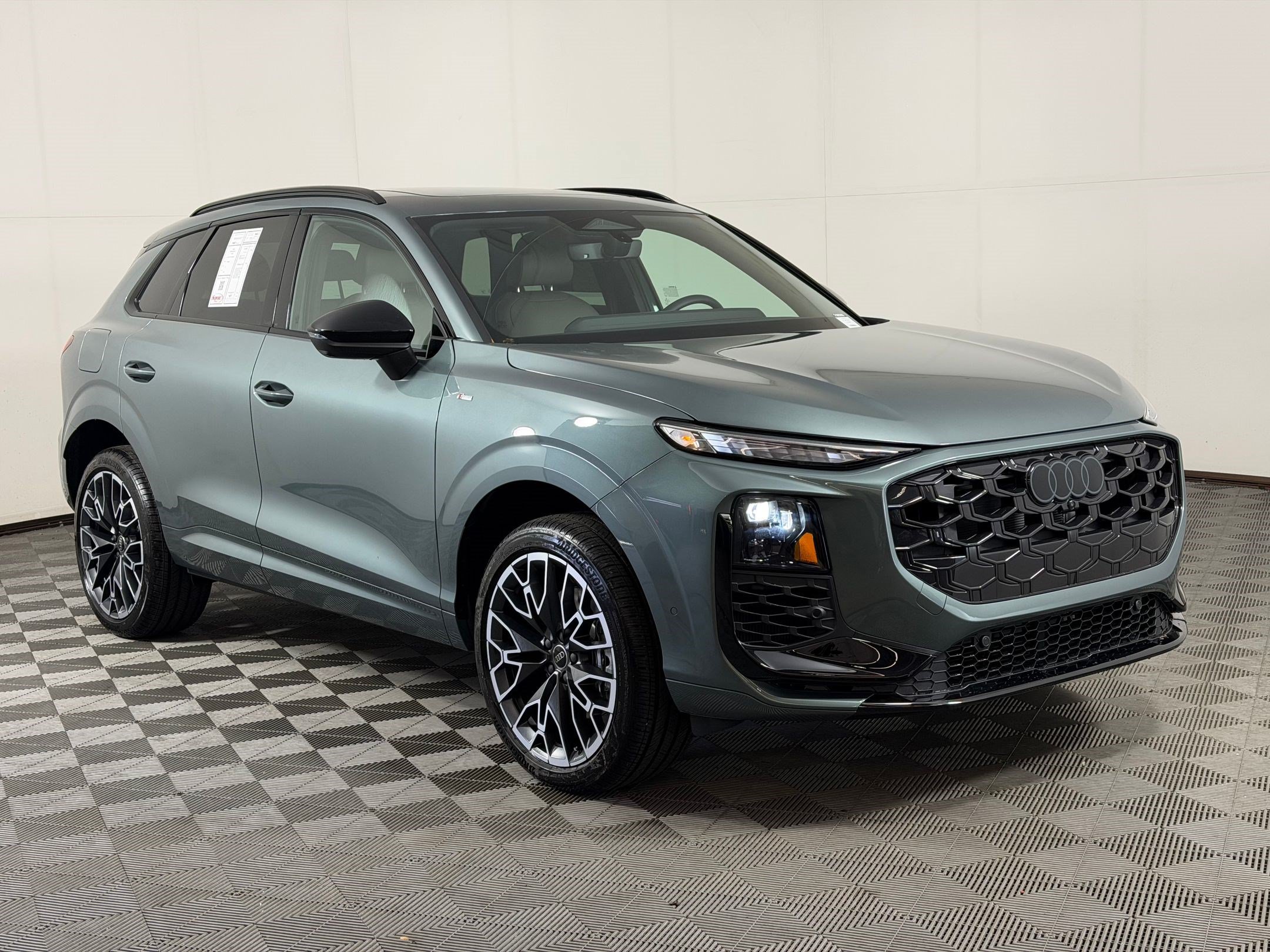 New 2026 Audi Q3 quattro 2.0T AWD/4WD image 7